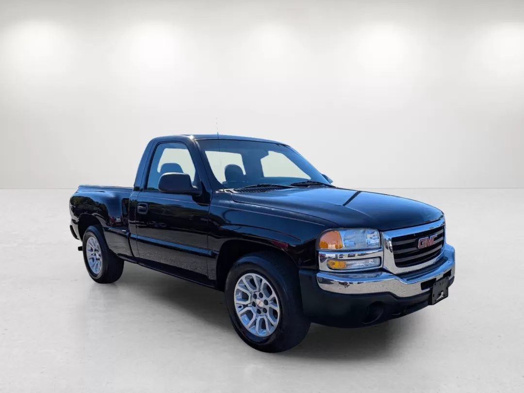 2004 /Dark Pewter GMC Sierra 1500 (1GTEC14X14Z) with an Other engine, located at 3959 U.S. 80 W, Phenix City, AL, 36870, (334) 297-4885, 32.469296, -85.135185 - 2004 GMC Sierra 1500 - Photo#2