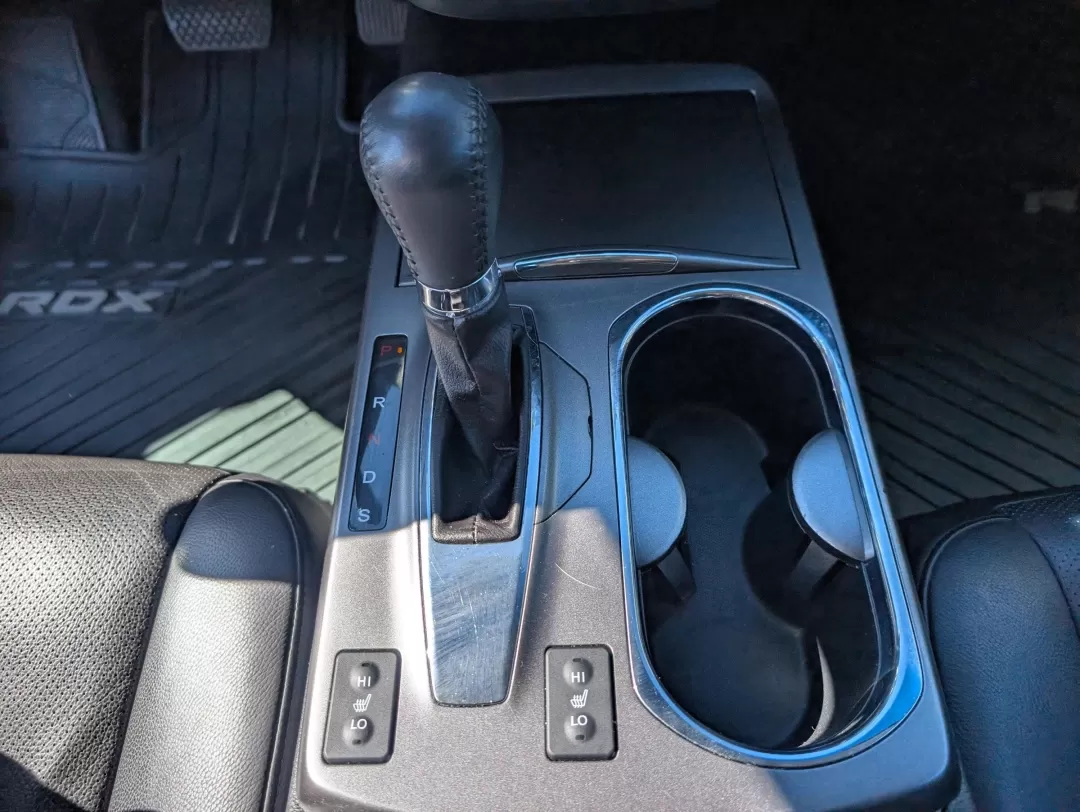 2013 Acura RDX Tech Pkg (5J8TB3H50DL) with an Other engine, located at 804 22nd Ave, Phenix City, AL, 36870, (334) 297-1860, 32.484749, -85.024475 - **Explore New Horizons with the 2013 Acura RDX Your Perfect Companion for Family Adventures!**<br /> <br /> Are you ready to elevate your daily commute or embark on your next family road trip? The 2013 Acura RDX, available at Gils Auto in Phenix City, AL, is the ideal crossover for those who value - Photo#12