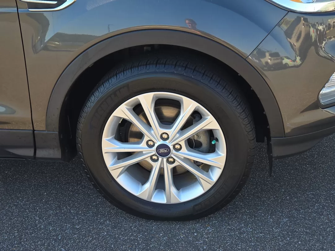 2018 Ford Escape SEL (1FMCU0HD3JU) with an Other engine, located at 521 Old Farm Lane Rd, Prattville, AL, 36066, (334) 325-1505, 32.482460, -86.416367 - 2018 Ford Escape SEL - Photo#2