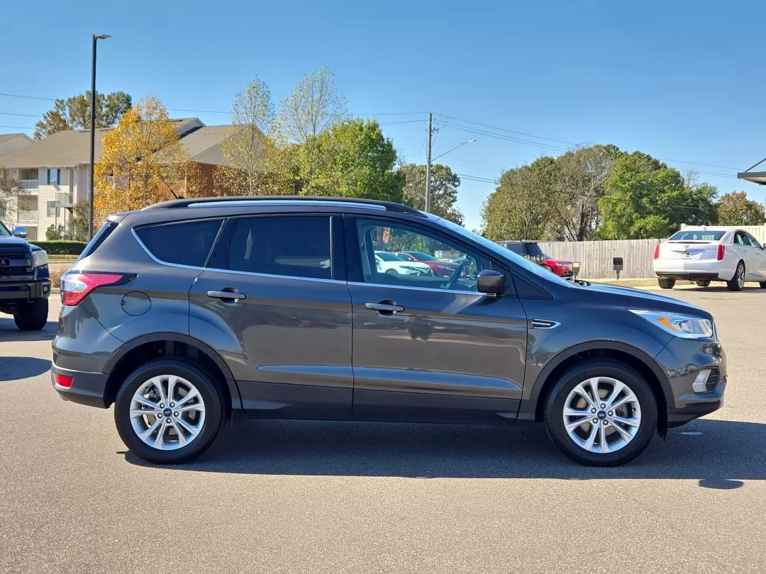 2018 Ford Escape SEL (1FMCU0HD3JU) with an Other engine, located at 521 Old Farm Lane Rd, Prattville, AL, 36066, (334) 325-1505, 32.482460, -86.416367 - 2018 Ford Escape SEL - Photo#4