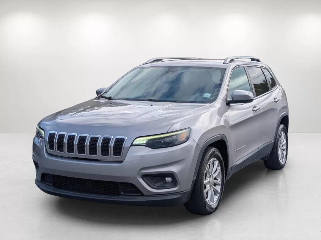 2019 /Black Jeep Cherokee Latitude (1C4PJLCB0KD) with an Other engine, located at 3959 U.S. 80 W, Phenix City, AL, 36870, (334) 297-4885, 32.469296, -85.135185 - ### Adventure Awaits with This 2019 Jeep Cherokee Latitude at Gils Auto!<br /> <br /> If you're ready to elevate your driving experience, the 2019 Jeep Cherokee Latitude is the perfect vehicle for your lifestyle. Whether you're a growing family seeking spacious comfort or a weekend adventurer cravin - Photo#1