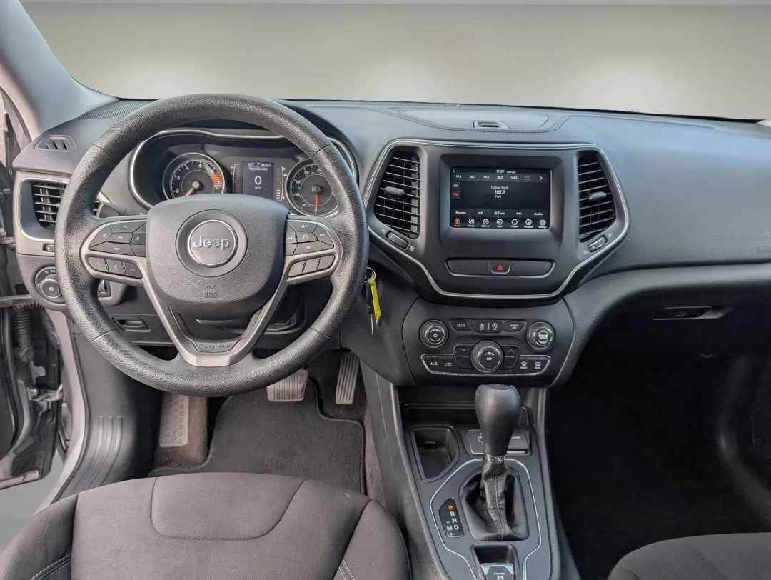 2019 /Black Jeep Cherokee Latitude (1C4PJLCB0KD) with an Other engine, located at 3959 U.S. 80 W, Phenix City, AL, 36870, (334) 297-4885, 32.469296, -85.135185 - ### Adventure Awaits with This 2019 Jeep Cherokee Latitude at Gils Auto!<br /> <br /> If you're ready to elevate your driving experience, the 2019 Jeep Cherokee Latitude is the perfect vehicle for your lifestyle. Whether you're a growing family seeking spacious comfort or a weekend adventurer cravin - Photo#12