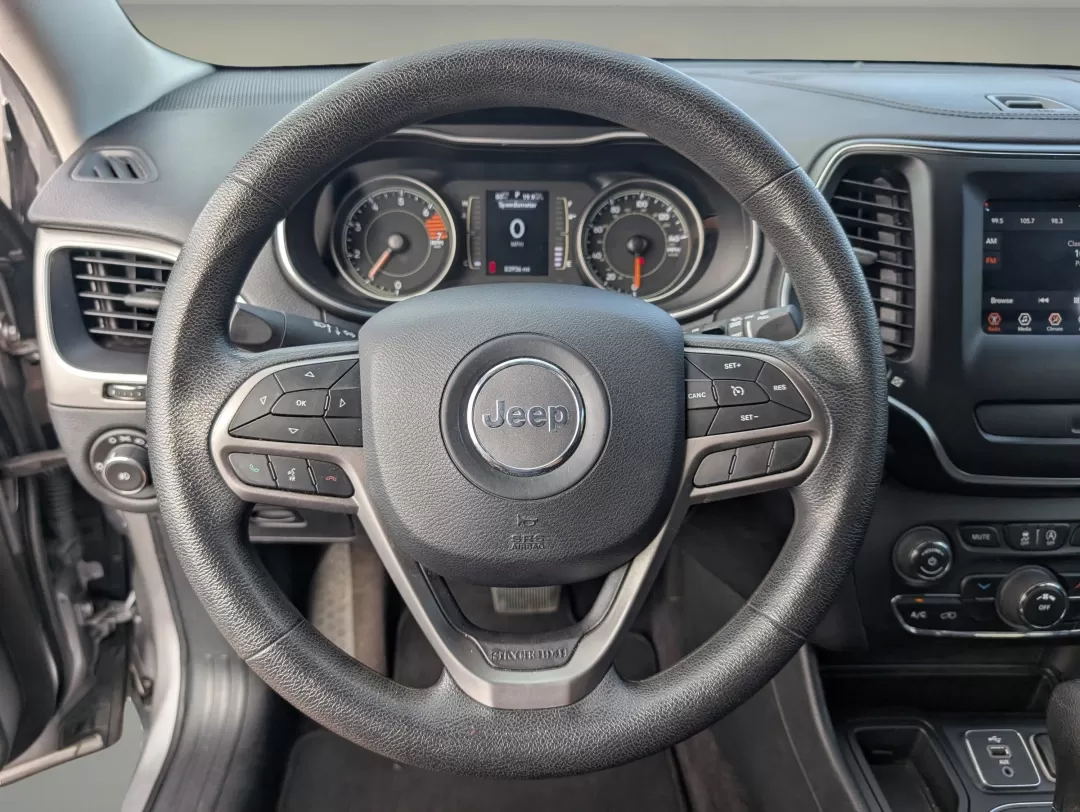 2019 /Black Jeep Cherokee Latitude (1C4PJLCB0KD) with an Other engine, located at 3959 U.S. 80 W, Phenix City, AL, 36870, (334) 297-4885, 32.469296, -85.135185 - ### Adventure Awaits with This 2019 Jeep Cherokee Latitude at Gils Auto!<br /> <br /> If you're ready to elevate your driving experience, the 2019 Jeep Cherokee Latitude is the perfect vehicle for your lifestyle. Whether you're a growing family seeking spacious comfort or a weekend adventurer cravin - Photo#16