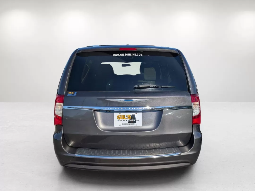 2015 /Black/Light Graystone Chrysler Town and Country Touring (2C4RC1BG6FR) with an Other engine, located at 3959 U.S. 80 W, Phenix City, AL, 36870, (334) 297-4885, 32.469296, -85.135185 - 2015 Chrysler Town and Country Touring - Photo#5