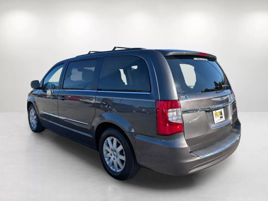 2015 /Black/Light Graystone Chrysler Town and Country Touring (2C4RC1BG6FR) with an Other engine, located at 3959 U.S. 80 W, Phenix City, AL, 36870, (334) 297-4885, 32.469296, -85.135185 - 2015 Chrysler Town and Country Touring - Photo#6