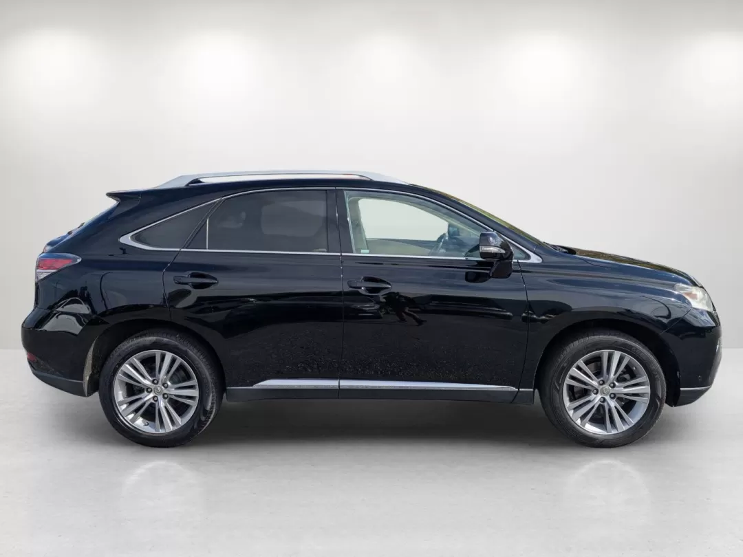 2015 Lexus RX 350 (2T2ZK1BA7FC) with an Other engine, located at 7000 Northlake Connector, Columbus, GA, 31904, (706) 987-8085, 32.524975, -84.978134 - Are you ready to elevate your driving experience while navigating the beautiful landscapes of Phenix City, AL? Whether you're commuting to work, running errands, or taking weekend road trips, the 2015 Lexus RX 350 is an elegant, reliable, and spacious SUV that caters to a variety of lifestyles. This - Photo#3