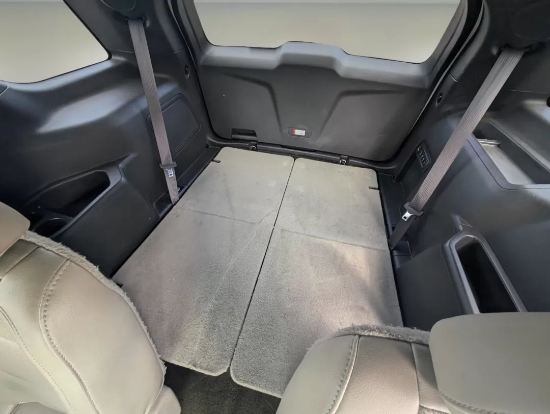 2013 Ford Explorer Limited (1FM5K7F8XDG) with an Other engine, located at 3959 U.S. 80 W, Phenix City, AL, 36870, (334) 297-4885, 32.469296, -85.135185 - **Discover Your Next Adventure with the 2013 Ford Explorer Limited at Gils Auto**<br /> <br /> Are you ready to elevate your family adventures or tackle your daily commute with confidence? Look no further than this stunning 2013 Ford Explorer Limited, perfectly equipped for those who seek both comfo - Photo#8