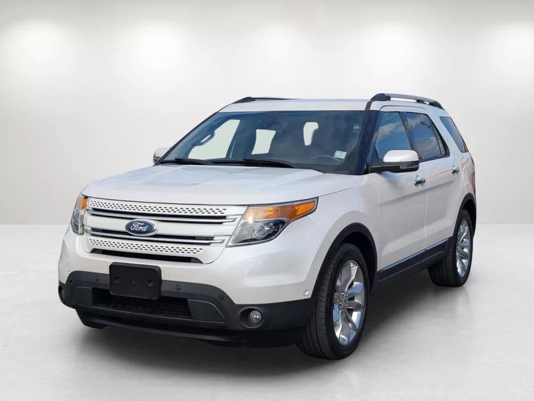 2013 Ford Explorer Limited (1FM5K7F8XDG) with an Other engine, located at 3959 U.S. 80 W, Phenix City, AL, 36870, (334) 297-4885, 32.469296, -85.135185 - **Discover Your Next Adventure with the 2013 Ford Explorer Limited at Gils Auto**<br /> <br /> Are you ready to elevate your family adventures or tackle your daily commute with confidence? Look no further than this stunning 2013 Ford Explorer Limited, perfectly equipped for those who seek both comfo - Photo#13
