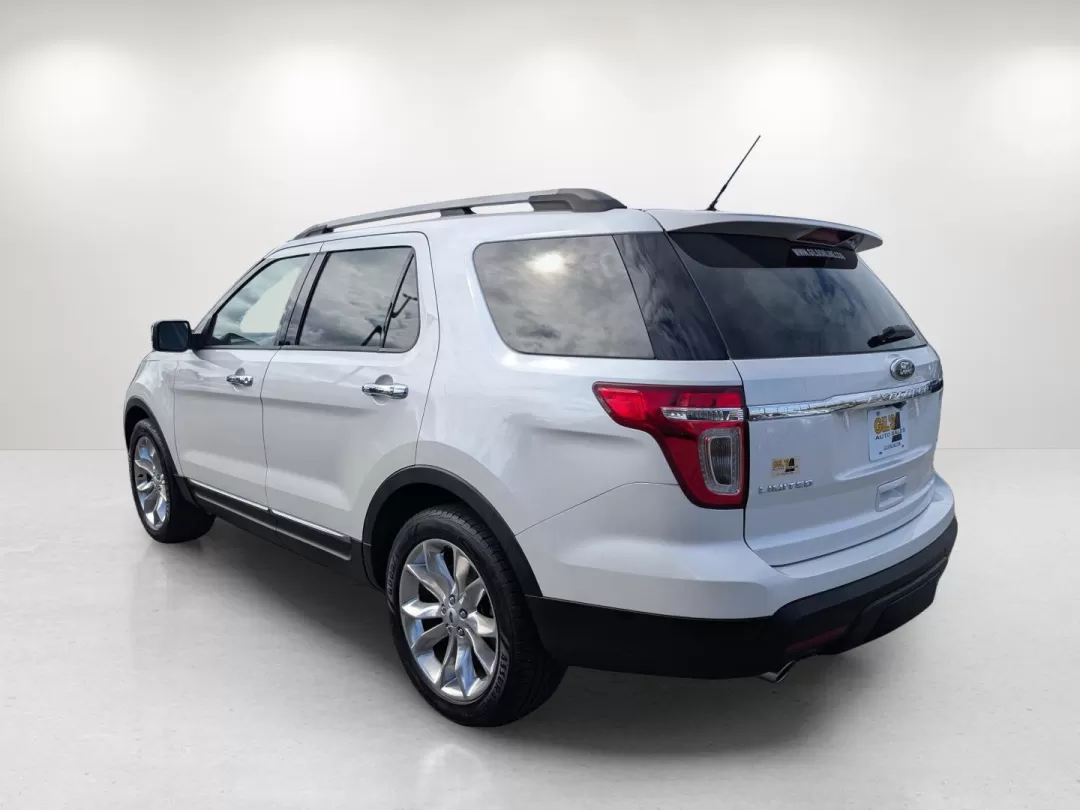 2013 Ford Explorer Limited (1FM5K7F8XDG) with an Other engine, located at 1430 Gateway Drive, Opelika, AL, 36801, (334) 239-0944, 32.637871, -85.409790 - **Discover Your Next Adventure with the 2013 Ford Explorer Limited at Gils Auto**<br /> <br /> Are you ready to elevate your family adventures or tackle your daily commute with confidence? Look no further than this stunning 2013 Ford Explorer Limited, perfectly equipped for those who seek both comfo - Photo#6