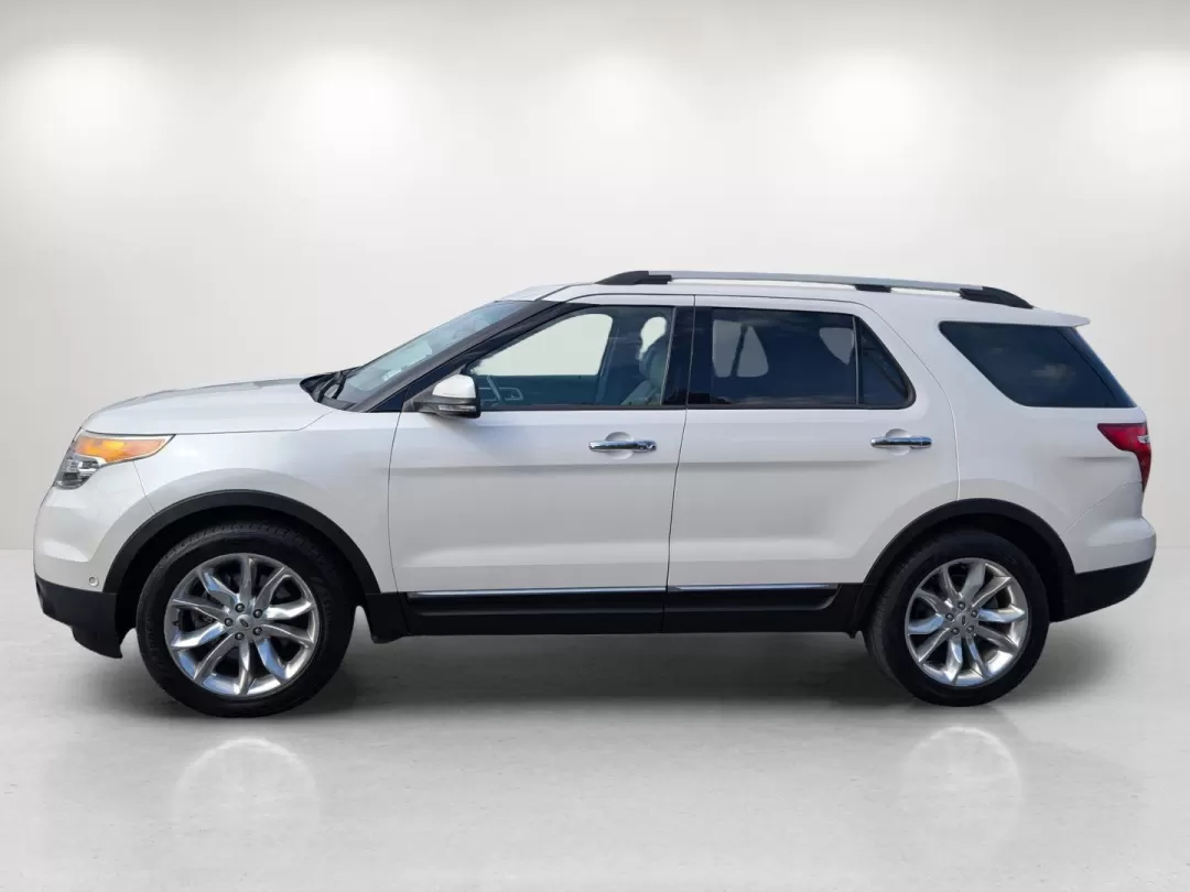 2013 Ford Explorer Limited (1FM5K7F8XDG) with an Other engine, located at 1430 Gateway Drive, Opelika, AL, 36801, (334) 239-0944, 32.637871, -85.409790 - **Discover Your Next Adventure with the 2013 Ford Explorer Limited at Gils Auto**<br /> <br /> Are you ready to elevate your family adventures or tackle your daily commute with confidence? Look no further than this stunning 2013 Ford Explorer Limited, perfectly equipped for those who seek both comfo - Photo#7