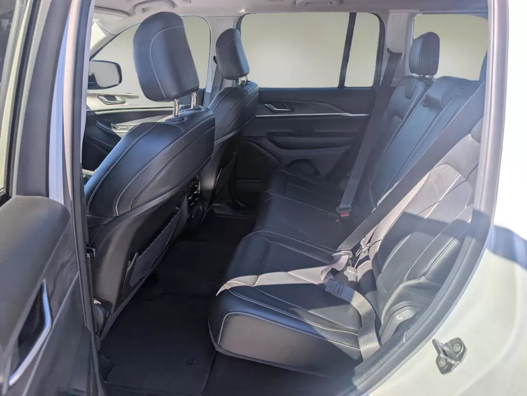 2023 /Global Black Jeep Grand Cherokee Limited (1C4RJGBG7PC) with an Other engine, located at 3959 U.S. 80 W, Phenix City, AL, 36870, (334) 297-4885, 32.469296, -85.135185 - **Explore the 2023 Jeep Grand Cherokee Limited: Your Ticket to Adventure in Phenix City!**<br /> <br /> Are you ready for your next adventure? The 2023 Jeep Grand Cherokee Limited isn't just a vehicle; it's your gateway to freedom. Whether you're navigating the bustle of daily life or setting off on - Photo#9