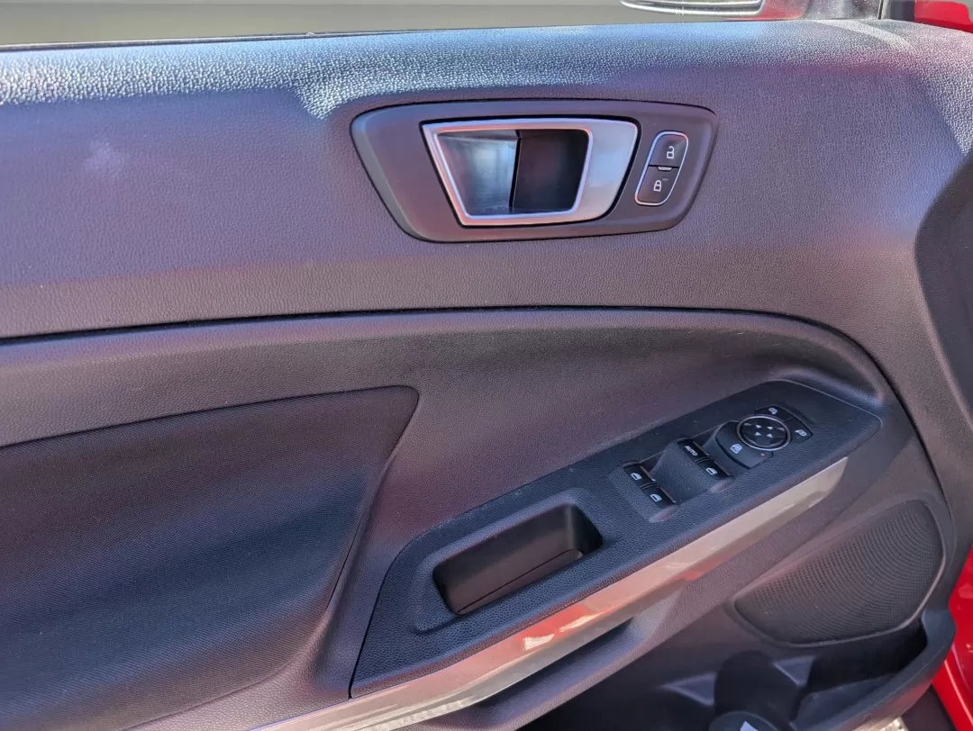 2018 Ford EcoSport SE (MAJ3P1TE4JC) with an Other engine, located at 3959 U.S. 80 W, Phenix City, AL, 36870, (334) 297-4885, 32.469296, -85.135185 - Are you looking for a compact SUV that seamlessly fits your dynamic lifestyle? Look no further! This 2018 Ford EcoSport SE is not just a vehicle; it's your next adventure companion, perfect for both urban commuting and weekend getaways. Whether you're a growing family seeking convenience or a young - Photo#9