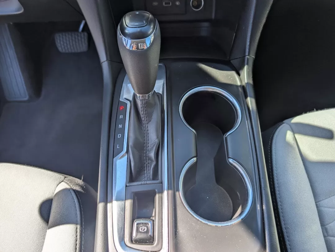 2021 /Medium Ash Gray Chevrolet Equinox LS (2GNAXHEV8M6) with an Other engine, located at 3959 U.S. 80 W, Phenix City, AL, 36870, (334) 297-4885, 32.469296, -85.135185 - 2021 Chevrolet Equinox LS - Photo#12