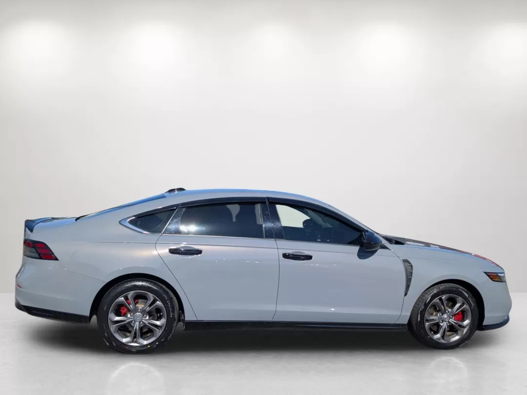 2024 Honda Accord Hybrid EX-L (1HGCY2F6XRA) with an Other engine, located at 3959 U.S. 80 W, Phenix City, AL, 36870, (334) 297-4885, 32.469296, -85.135185 - Looking for a vehicle that can seamlessly fit into your active lifestyle? The 2024 Honda Accord Hybrid EX-L is the perfect companion for both your daily commutes and weekend adventures. Whether you're a growing family heading to the park in nearby Phenix City or a budget-conscious buyer seeking a re - Photo#4