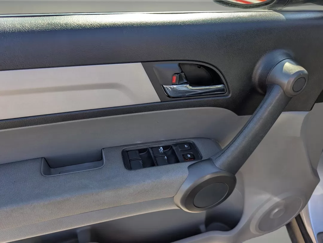 2011 Honda CR-V SE (5J6RE4H48BL) with an Other engine, located at 3959 U.S. 80 W, Phenix City, AL, 36870, (334) 297-4885, 32.469296, -85.135185 - **Experience the Freedom of Adventure with the 2011 Honda CR-V SE Perfect for Your Active Lifestyle!**<br /> <br /> Are you ready to elevate your weekends and daily adventures? The 2011 Honda CR-V SE is the ultimate SUV designed for those who crave reliability, style, and versatility. Whether you'r - Photo#15