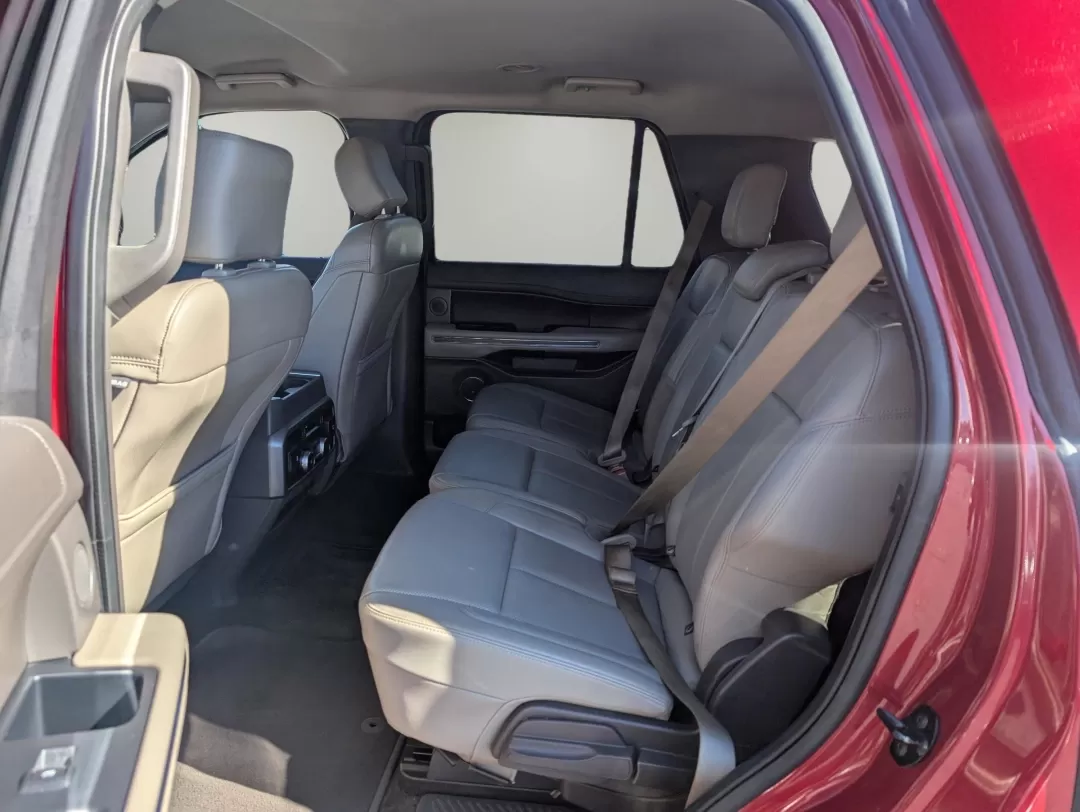 2018 Ford Expedition XLT (1FMJU1HT9JE) with an Other engine, located at 3959 U.S. 80 W, Phenix City, AL, 36870, (334) 297-4885, 32.469296, -85.135185 - 2018 Ford Expedition XLT - Photo#10