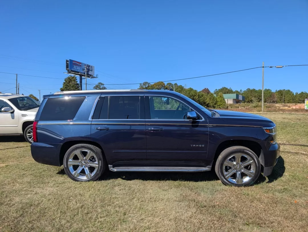 2017 /Cocoa/Dune Chevrolet Tahoe Premier (1GNSCCKC7HR) with an Other engine, located at 3959 U.S. 80 W, Phenix City, AL, 36870, (334) 297-4885, 32.469296, -85.135185 - Are you in the market for a versatile and spacious SUV that can keep up with your active lifestyle? Look no further than this stunning 2017 Chevrolet Tahoe Premier, available now at Gils Auto in Phenix City, AL. Perfect for growing families, adventurers, or anyone who needs a reliable vehicle for lo - Photo#4