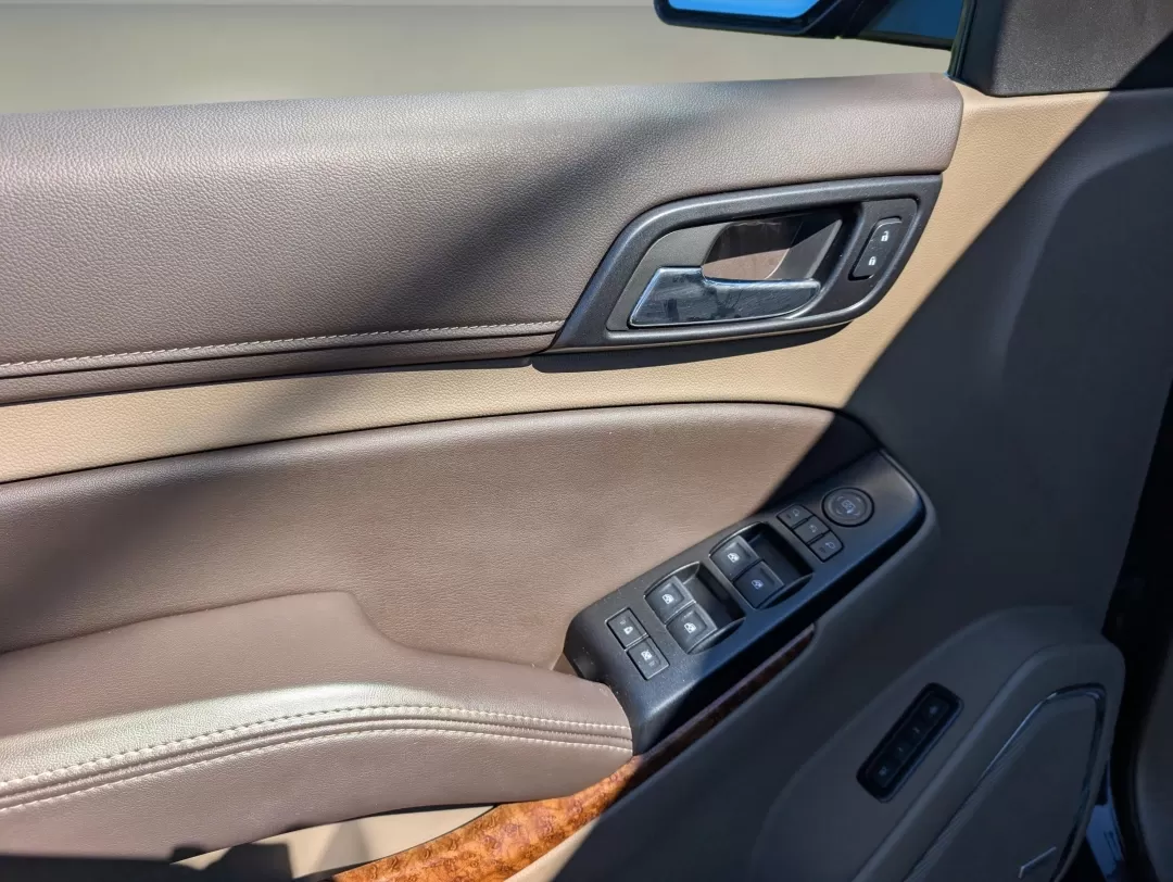 2017 /Cocoa/Dune Chevrolet Tahoe Premier (1GNSCCKC7HR) with an Other engine, located at 7000 Northlake Connector, Columbus, GA, 31904, (706) 987-8085, 32.524975, -84.978134 - 2017 Chevrolet Tahoe Premier - Photo#8