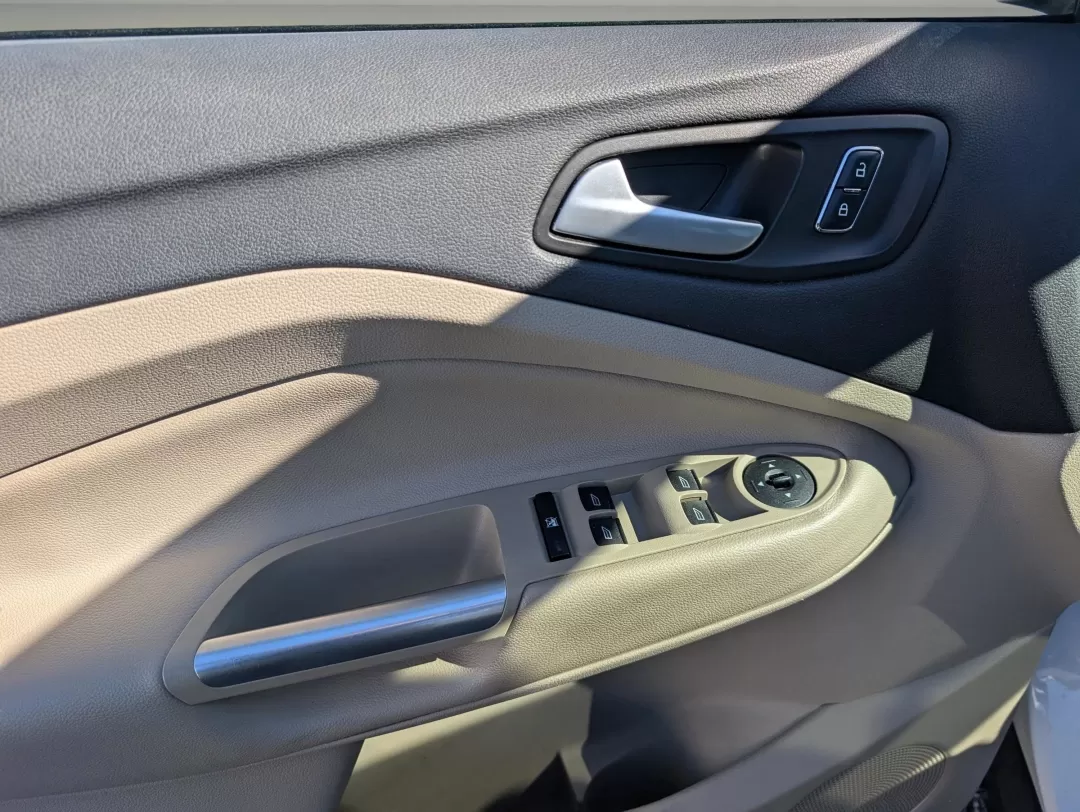 2016 Ford Escape SE (1FMCU0G9XGU) with an Other engine, located at 3959 U.S. 80 W, Phenix City, AL, 36870, (334) 297-4885, 32.469296, -85.135185 - **Discover the Freedom of Adventure with the 2016 Ford Escape SE at Gils Auto - Phenix City!**<br /> <br /> Are you ready to embrace the open road and make lasting memories with your loved ones? Look no further than the 2016 Ford Escape SE, the ideal SUV for growing families and weekend adventurers - Photo#9