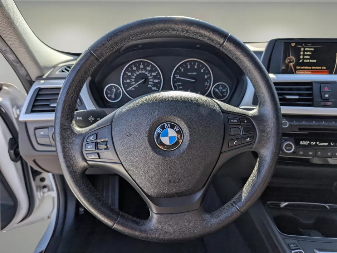 2017 BMW 3 Series 320i (WBA8E1G38HN) with an Other engine, located at 3959 U.S. 80 W, Phenix City, AL, 36870, (334) 297-4885, 32.469296, -85.135185 - 2017 BMW 3 Series 320i - Photo#15