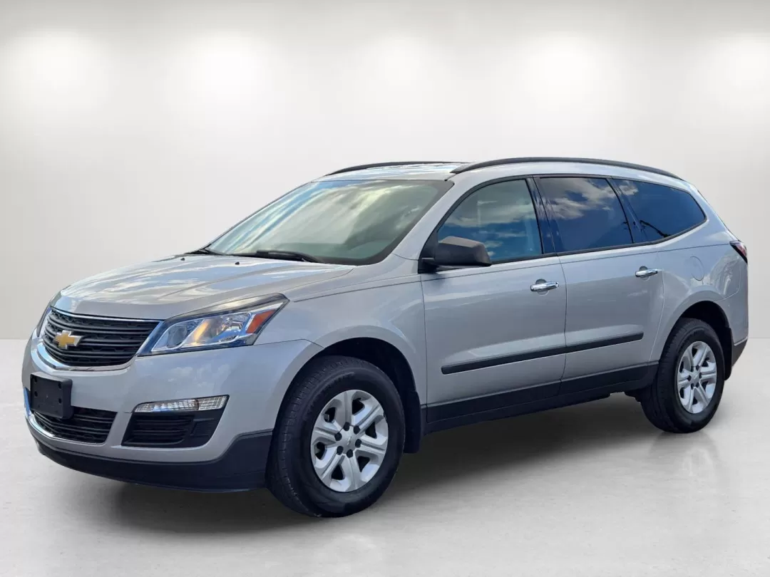 2017 /Dark Titanium/Light Titanium Chevrolet Traverse LS (1GNKRFED6HJ) with an Other engine, located at 521 Old Farm Lane Rd, Prattville, AL, 36066, (334) 325-1505, 32.482460, -86.416367 - **Explore the Open Road with the 2017 Chevrolet Traverse LS Perfect for Family Adventures!**<br /> <br /> If you're in search of a reliable and spacious SUV that fits your family's lifestyle, look no further than the 2017 Chevrolet Traverse LS available at Gils Auto in Prattville, AL. With its gene - Photo#1