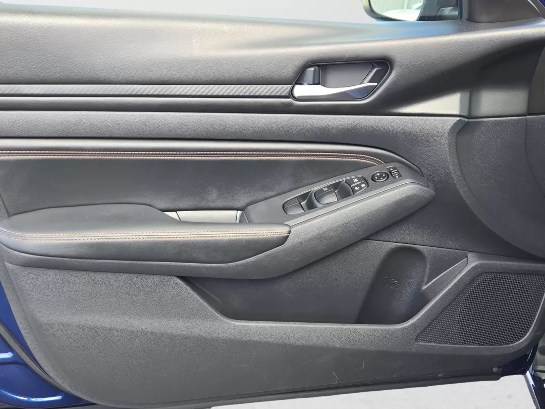 2019 /Sport Nissan Altima 2.5 SR (1N4BL4CV6KC) with an Other engine, located at 521 Old Farm Lane Rd, Prattville, AL, 36066, (334) 325-1505, 32.482460, -86.416367 - Elevate your daily commute or family outings with the 2019 Nissan Altima 2.5 SR, a sedan designed for those who appreciate style, performance, and comfort. This sleek vehicle is perfect for budget-conscious buyers looking to balance reliability and modern features without breaking the bank. With its - Photo#10