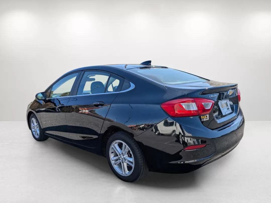 2017 /Jet Black Chevrolet Cruze LT (1G1BE5SM1H7) with an Other engine, located at 1430 Gateway Drive, Opelika, AL, 36801, (334) 239-0944, 32.637871, -85.409790 - **Elevate Your Commute with the 2017 Chevrolet Cruze LT at Gils Auto, Phenix City!**<br /> <br /> Imagine transforming your daily commute into a comfortable and stylish journey. Whether you're navigating through the bustling streets of Phenix City or heading out for a weekend adventure, the 2017 Che - Photo#6