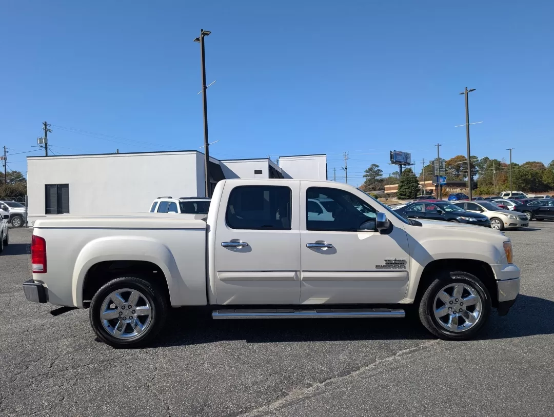 2013 /Very Dark Cashmere/Light Cashmere GMC Sierra 1500 SLE (3GTP1VE08DG) with an Other engine, located at 3959 U.S. 80 W, Phenix City, AL, 36870, (334) 297-4885, 32.469296, -85.135185 - 2013 GMC Sierra 1500 SLE - Photo#3