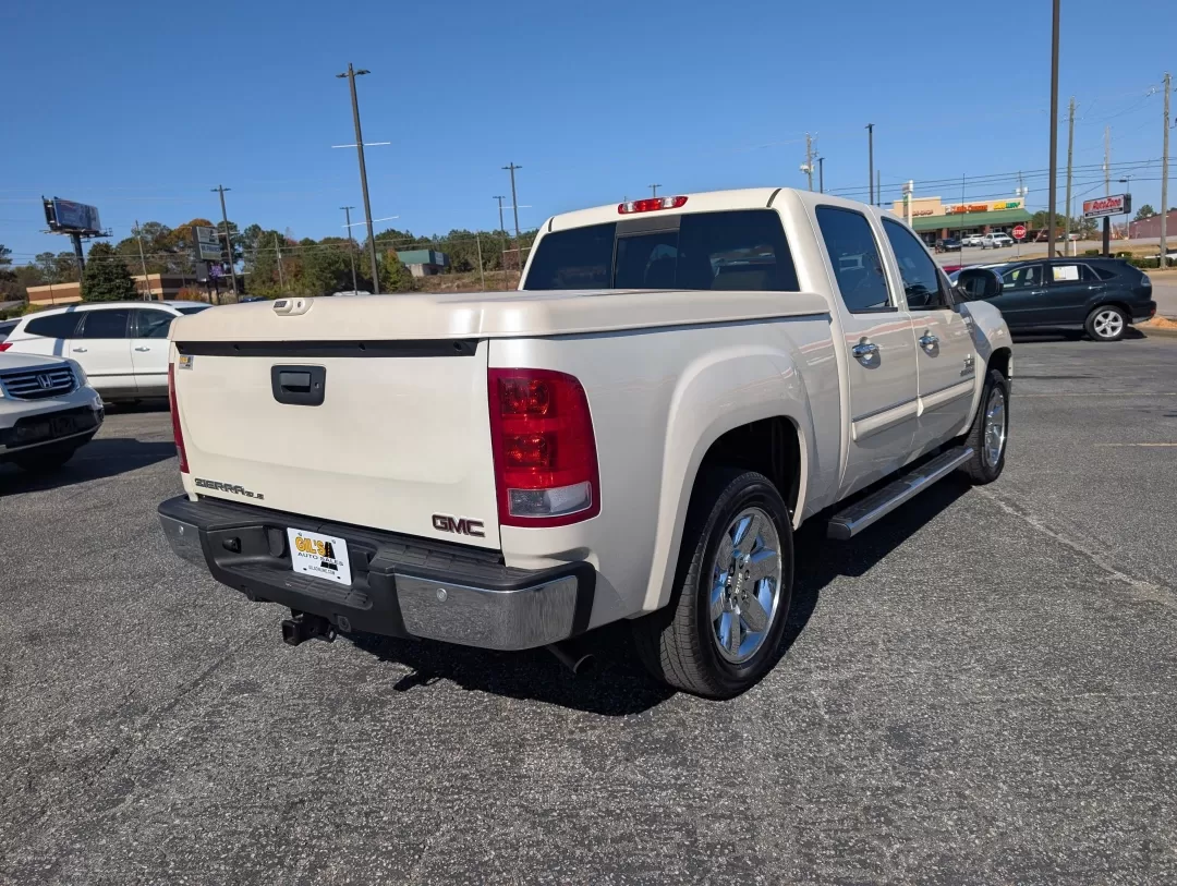 2013 /Very Dark Cashmere/Light Cashmere GMC Sierra 1500 SLE (3GTP1VE08DG) with an Other engine, located at 3959 U.S. 80 W, Phenix City, AL, 36870, (334) 297-4885, 32.469296, -85.135185 - 2013 GMC Sierra 1500 SLE - Photo#4