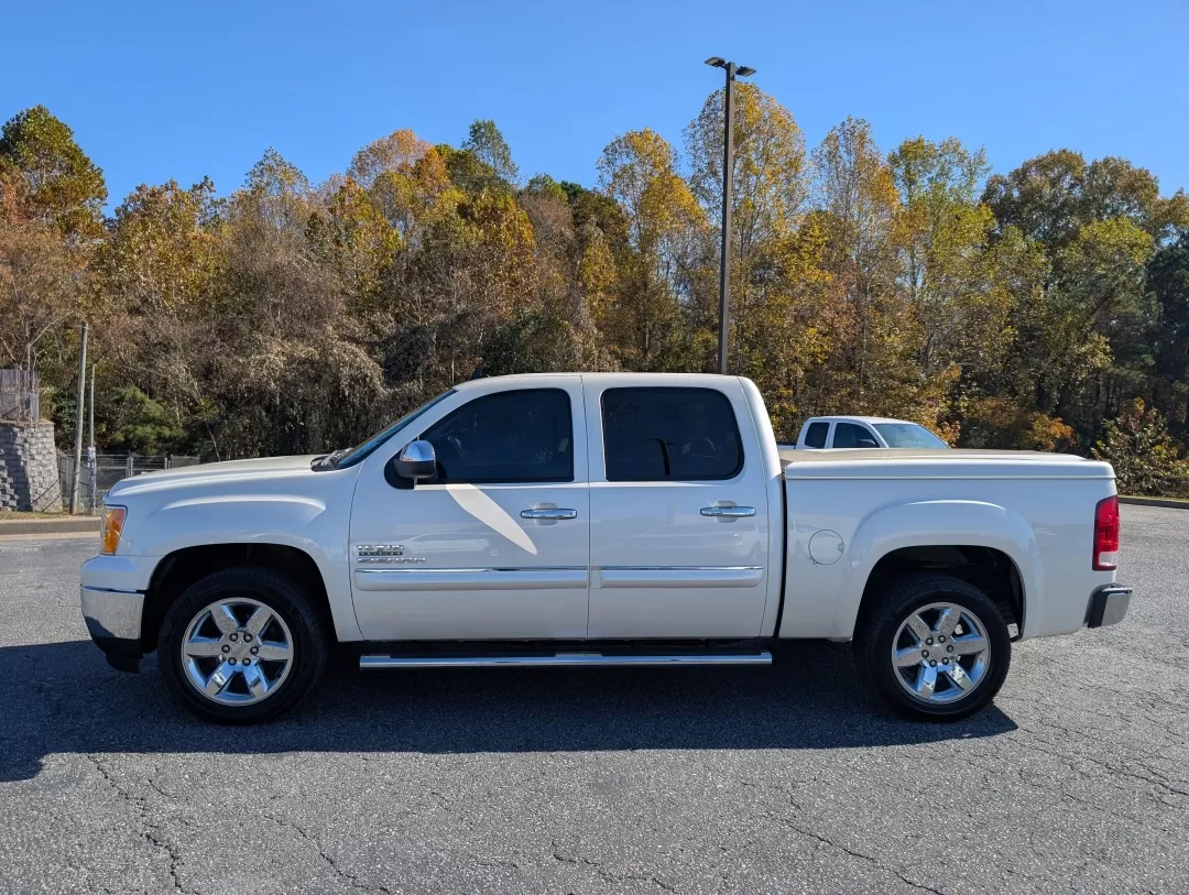 2013 /Very Dark Cashmere/Light Cashmere GMC Sierra 1500 SLE (3GTP1VE08DG) with an Other engine, located at 3959 U.S. 80 W, Phenix City, AL, 36870, (334) 297-4885, 32.469296, -85.135185 - 2013 GMC Sierra 1500 SLE - Photo#7