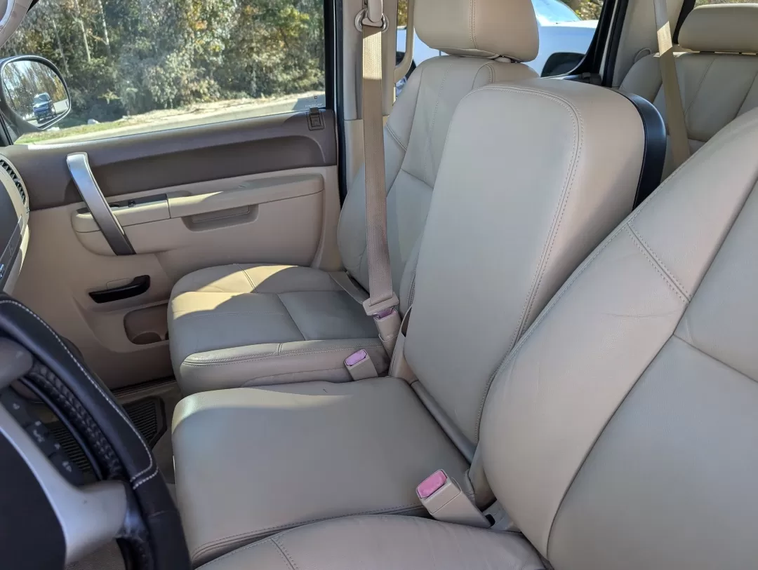 2013 /Very Dark Cashmere/Light Cashmere GMC Sierra 1500 SLE (3GTP1VE08DG) with an Other engine, located at 3959 U.S. 80 W, Phenix City, AL, 36870, (334) 297-4885, 32.469296, -85.135185 - 2013 GMC Sierra 1500 SLE - Photo#10