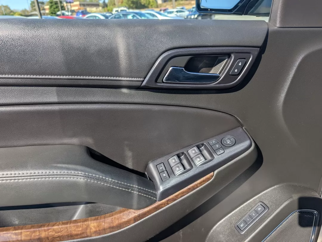 2018 /Jet Black Chevrolet Tahoe LT (1GNSCBKC0JR) with an Other engine, located at 3959 U.S. 80 W, Phenix City, AL, 36870, (334) 297-4885, 32.469296, -85.135185 - 2018 Chevrolet Tahoe LT - Photo#8