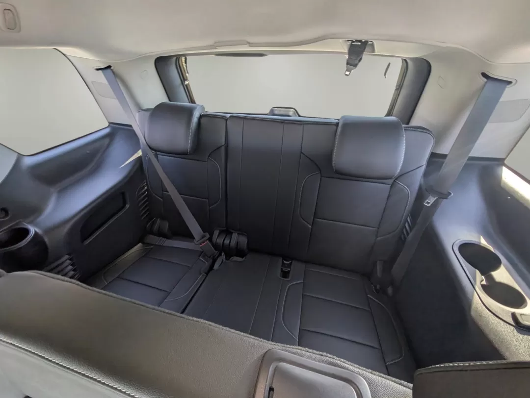 2018 /Jet Black Chevrolet Tahoe LT (1GNSCBKC0JR) with an Other engine, located at 7000 Northlake Connector, Columbus, GA, 31904, (706) 987-8085, 32.524975, -84.978134 - **Explore Your Next Adventure with the 2018 Chevrolet Tahoe LT Perfect for Family Getaways!**<br /> <br /> Are you ready for your next family camping trip, weekend adventure, or daily commute? The 2018 Chevrolet Tahoe LT is designed for those who refuse to compromise on space, comfort, and technolo - Photo#11