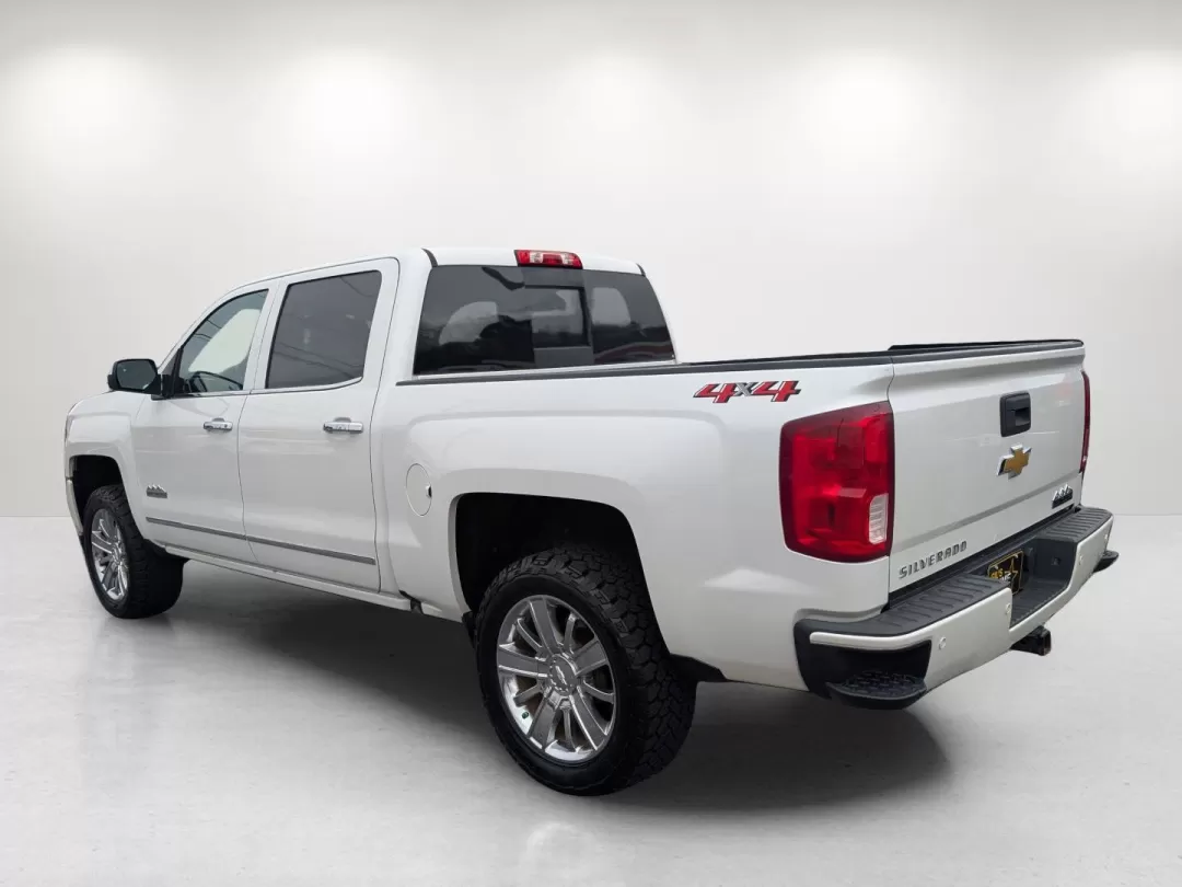 2018 /Saddle Chevrolet Silverado 1500 High Country (3GCUKTECXJG) with an Other engine, located at 3959 U.S. 80 W, Phenix City, AL, 36870, (334) 297-4885, 32.469296, -85.135185 - **Experience Adventure in Style with the 2018 Chevrolet Silverado 1500 High Country at Gils Auto in Phenix City!**<br /> <br /> Are you ready to elevate your driving experience? Whether you're hauling gear for a weekend adventure, commuting to work, or simply running errands around town, the 2018 Ch - Photo#5