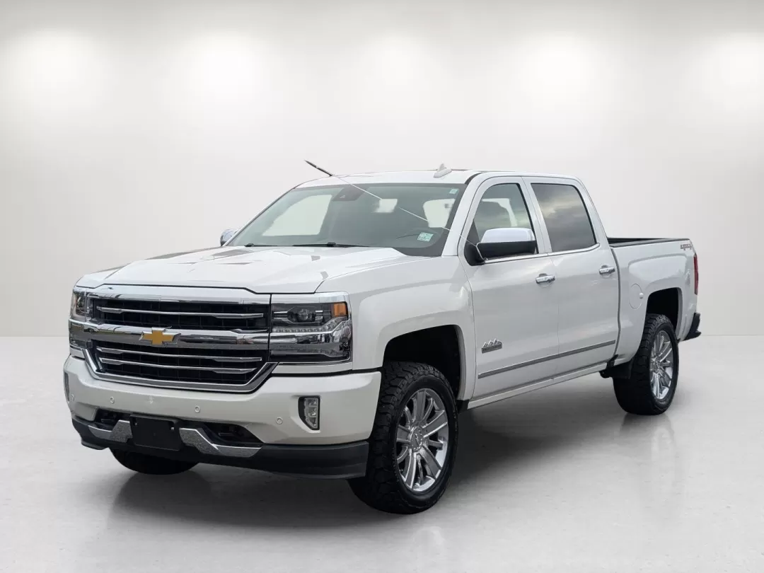 2018 /Saddle Chevrolet Silverado 1500 High Country (3GCUKTECXJG) with an Other engine, located at 3959 U.S. 80 W, Phenix City, AL, 36870, (334) 297-4885, 32.469296, -85.135185 - **Experience Adventure in Style with the 2018 Chevrolet Silverado 1500 High Country at Gils Auto in Phenix City!**<br /> <br /> Are you ready to elevate your driving experience? Whether you're hauling gear for a weekend adventure, commuting to work, or simply running errands around town, the 2018 Ch - Photo#14