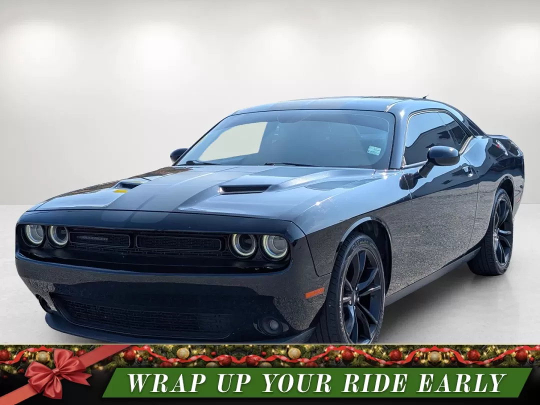 photo of 2017 Dodge Challenger SXT