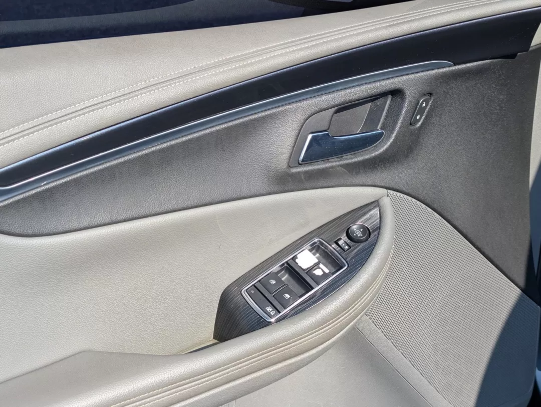 2018 /Jet Black/Dark Titanium Chevrolet Impala LT (2G1105S37J9) with an Other engine, located at 3959 U.S. 80 W, Phenix City, AL, 36870, (334) 297-4885, 32.469296, -85.135185 - **Discover Your Next Adventure with the 2018 Chevrolet Impala LT at Gils Auto!**<br /> <br /> Are you searching for a reliable sedan that perfectly balances style, comfort, and advanced technology? Look no further than this stunning 2018 Chevrolet Impala LT, now available at Gils Auto in Phenix City - Photo#9