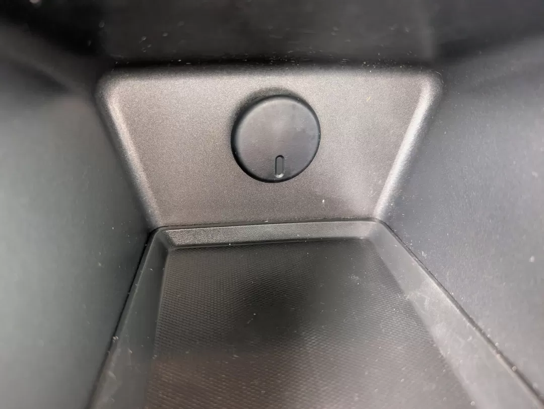 2017 /Light Titanium GMC Terrain SLT (2GKFLUEK9H6) with an Other engine, located at 1430 Gateway Drive, Opelika, AL, 36801, (334) 239-0944, 32.637871, -85.409790 - **Discover the Perfect SUV for Your Next Adventure: 2017 GMC Terrain SLT at Gils Auto - Phenix City!**<br /> <br /> Are you ready to elevate your driving experience? Whether you're a growing family looking for a reliable vehicle for school runs and weekend getaways or a commuter wanting a blend of c - Photo#12