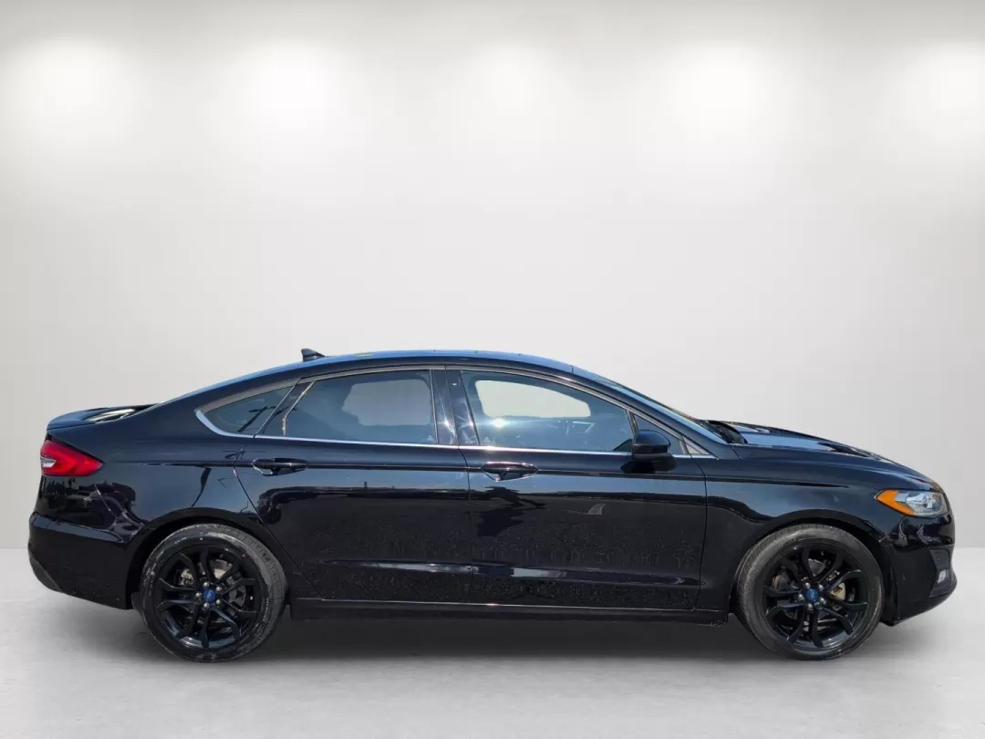 2019 Ford Fusion SE (3FA6P0HD1KR) with an Other engine, located at 3959 U.S. 80 W, Phenix City, AL, 36870, (334) 297-4885, 32.469296, -85.135185 - 2019 Ford Fusion SE - Photo#3