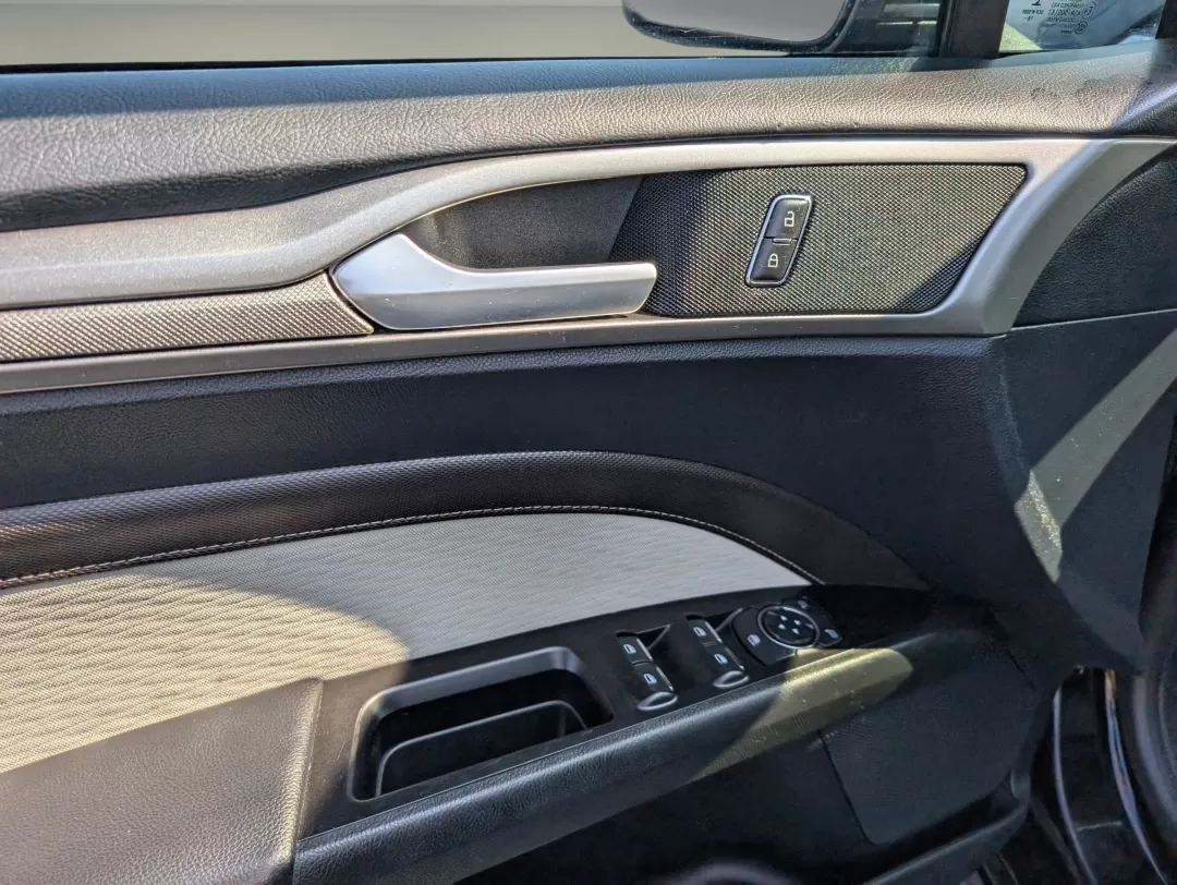 2019 Ford Fusion SE (3FA6P0HD1KR) with an Other engine, located at 3959 U.S. 80 W, Phenix City, AL, 36870, (334) 297-4885, 32.469296, -85.135185 - 2019 Ford Fusion SE - Photo#8