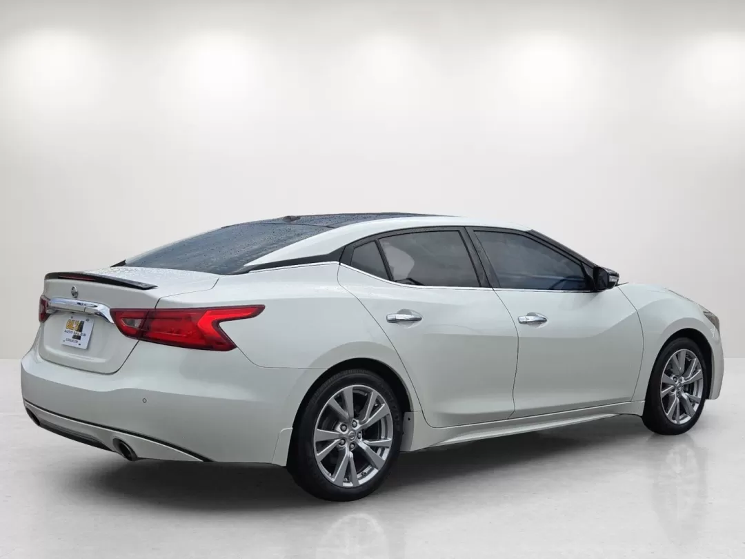 2017 /Charcoal Nissan Maxima SL (1N4AA6AP2HC) with an Other engine, located at 521 Old Farm Lane Rd, Prattville, AL, 36066, (334) 325-1505, 32.482460, -86.416367 - **Elevate Your Daily Drive with the 2017 Nissan Maxima SL!** <br /> <br /> If you're on the hunt for a vehicle that combines elegance with performance, look no further than the stunning 2017 Nissan Maxima SL. Perfect for professionals navigating the bustling streets of Prattville, AL, this luxurious - Photo#6