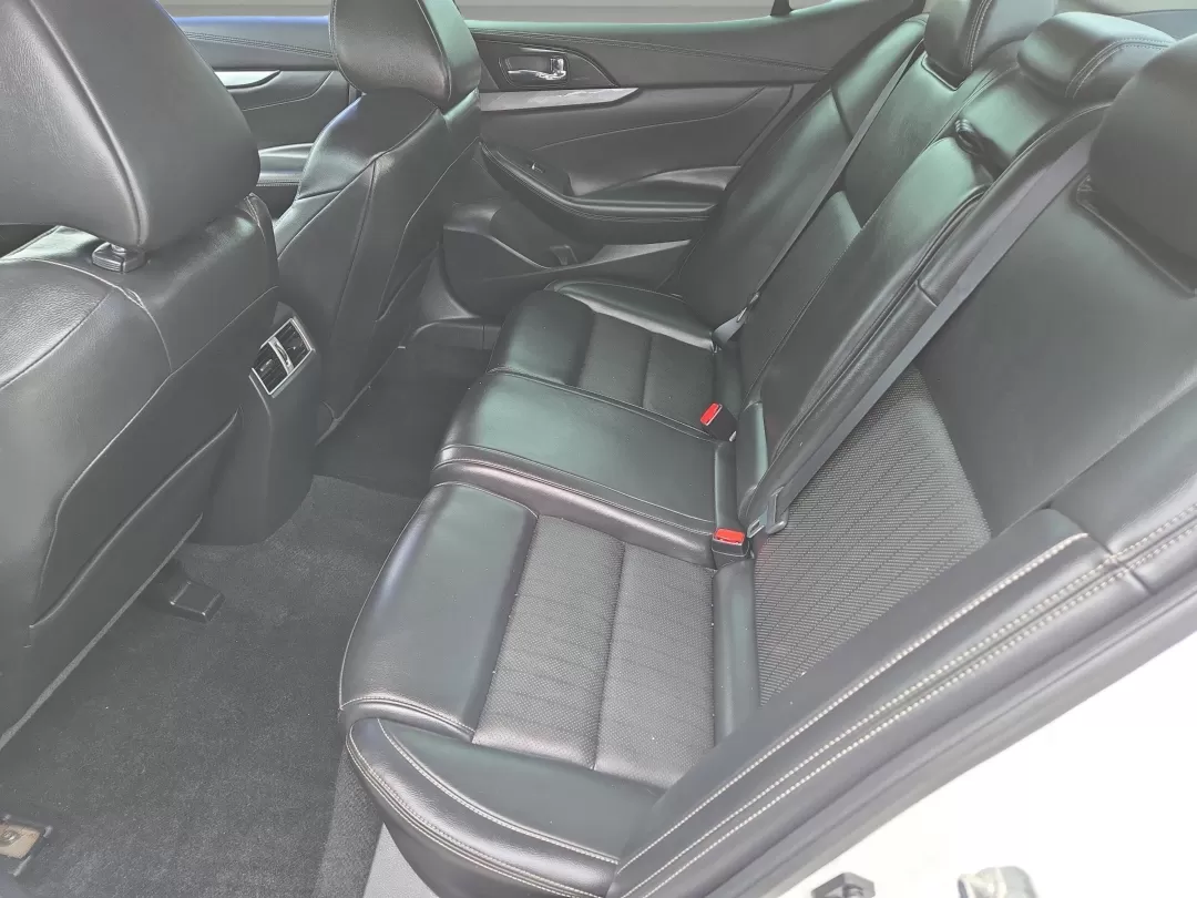 2017 /Charcoal Nissan Maxima SL (1N4AA6AP2HC) with an Other engine, located at 521 Old Farm Lane Rd, Prattville, AL, 36066, (334) 325-1505, 32.482460, -86.416367 - **Elevate Your Daily Drive with the 2017 Nissan Maxima SL!** <br /> <br /> If you're on the hunt for a vehicle that combines elegance with performance, look no further than the stunning 2017 Nissan Maxima SL. Perfect for professionals navigating the bustling streets of Prattville, AL, this luxurious - Photo#13