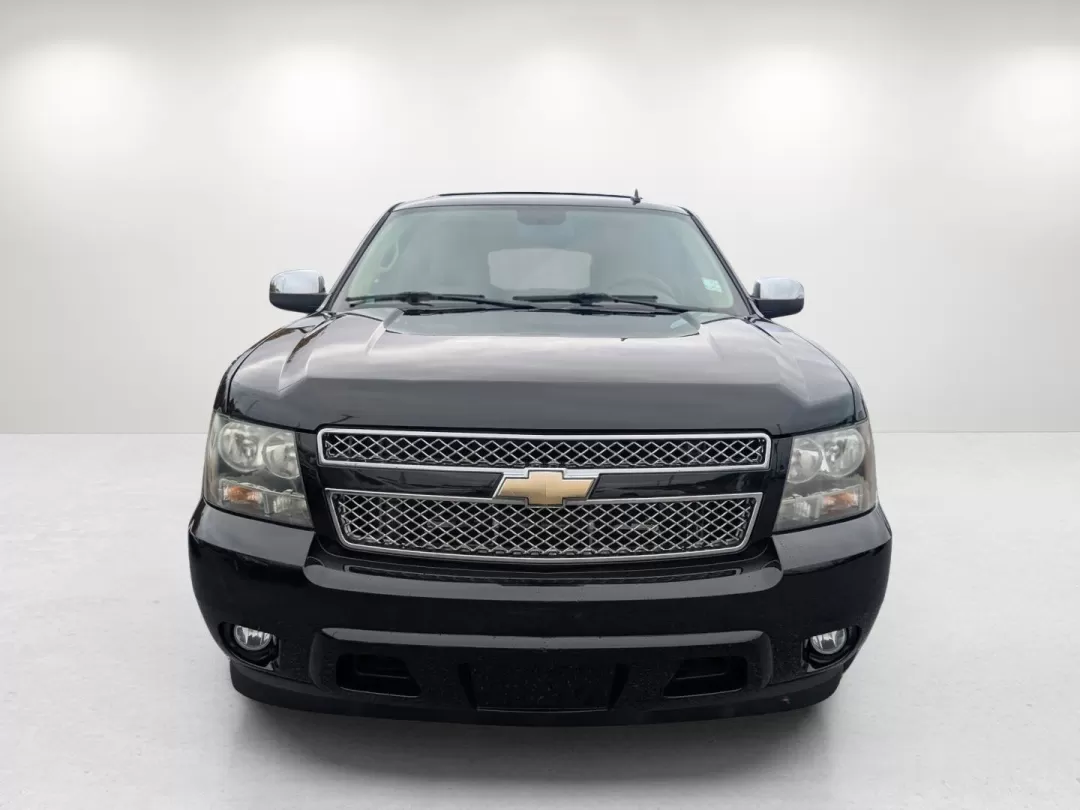 2011 /Light Cashmere/Dark Cashmere Chevrolet Suburban LT (1GNSCJE06BR) with an Other engine, located at 804 22nd Ave, Phenix City, AL, 36870, (334) 297-1860, 32.484749, -85.024475 - **Discover Adventure with the 2011 Chevrolet Suburban LT at Gils Auto Perfect for Growing Families in Phenix City!**<br /> <br /> Are you ready to elevate your family adventures while ensuring a comfortable ride for everyone? The 2011 Chevrolet Suburban LT is your ideal companion for weekend getawa - Photo#1