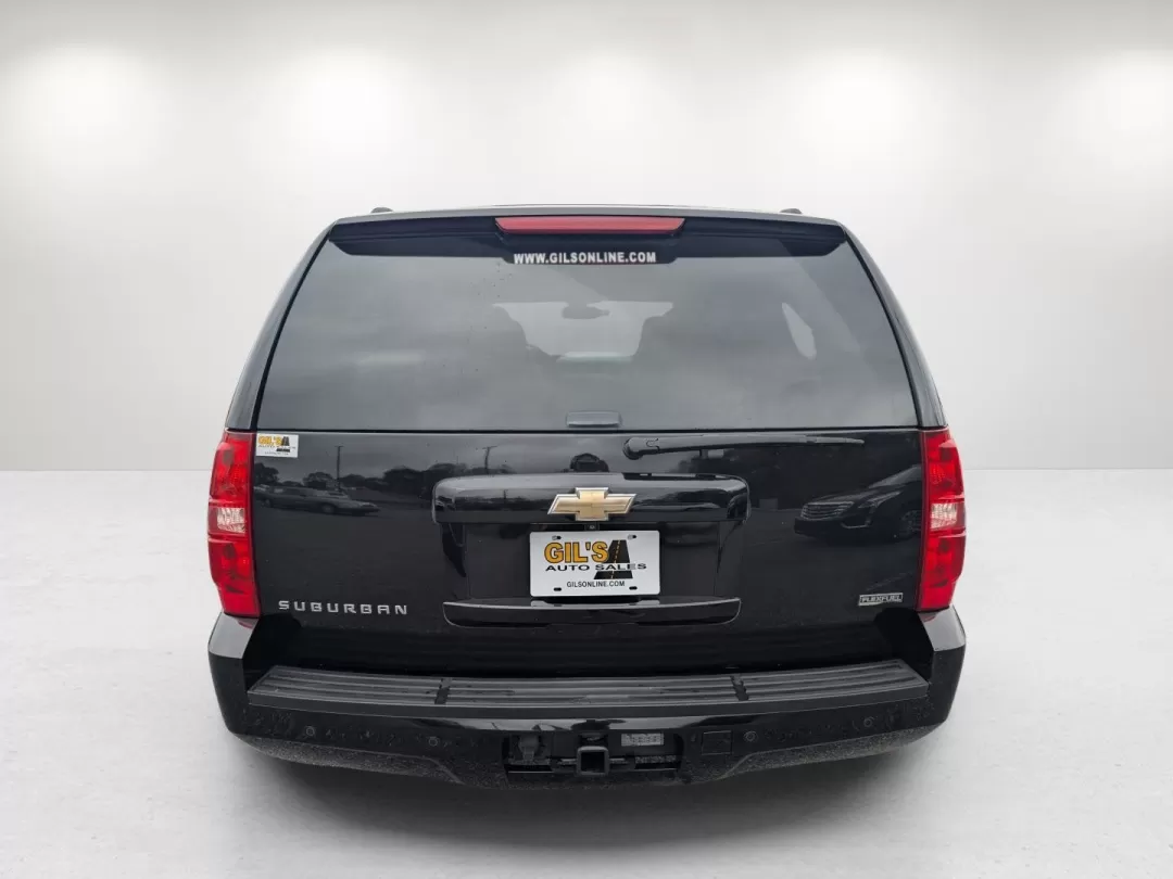 2011 /Light Cashmere/Dark Cashmere Chevrolet Suburban LT (1GNSCJE06BR) with an Other engine, located at 804 22nd Ave, Phenix City, AL, 36870, (334) 297-1860, 32.484749, -85.024475 - **Discover Adventure with the 2011 Chevrolet Suburban LT at Gils Auto Perfect for Growing Families in Phenix City!**<br /> <br /> Are you ready to elevate your family adventures while ensuring a comfortable ride for everyone? The 2011 Chevrolet Suburban LT is your ideal companion for weekend getawa - Photo#5