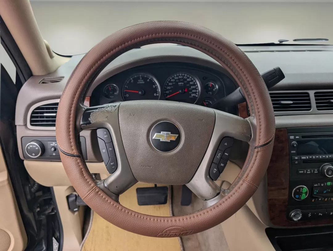 2011 /Light Cashmere/Dark Cashmere Chevrolet Suburban LT (1GNSCJE06BR) with an Other engine, located at 804 22nd Ave, Phenix City, AL, 36870, (334) 297-1860, 32.484749, -85.024475 - **Discover Adventure with the 2011 Chevrolet Suburban LT at Gils Auto Perfect for Growing Families in Phenix City!**<br /> <br /> Are you ready to elevate your family adventures while ensuring a comfortable ride for everyone? The 2011 Chevrolet Suburban LT is your ideal companion for weekend getawa - Photo#15