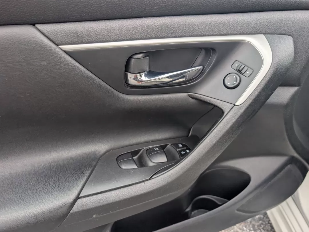 2018 /Charcoal Nissan Altima 2.5 S (1N4AL3AP8JC) with an Other engine, located at 804 22nd Ave, Phenix City, AL, 36870, (334) 297-1860, 32.484749, -85.024475 - **Drive Your Life Forward with the 2018 Nissan Altima: Perfect for Commuters and Families Alike!**<br /> <br /> If you're seeking a reliable vehicle that complements your busy lifestyle, look no further than this stunning 2018 Nissan Altima 2.5 S, now available at Gils Auto in Phenix City, AL. This - Photo#8