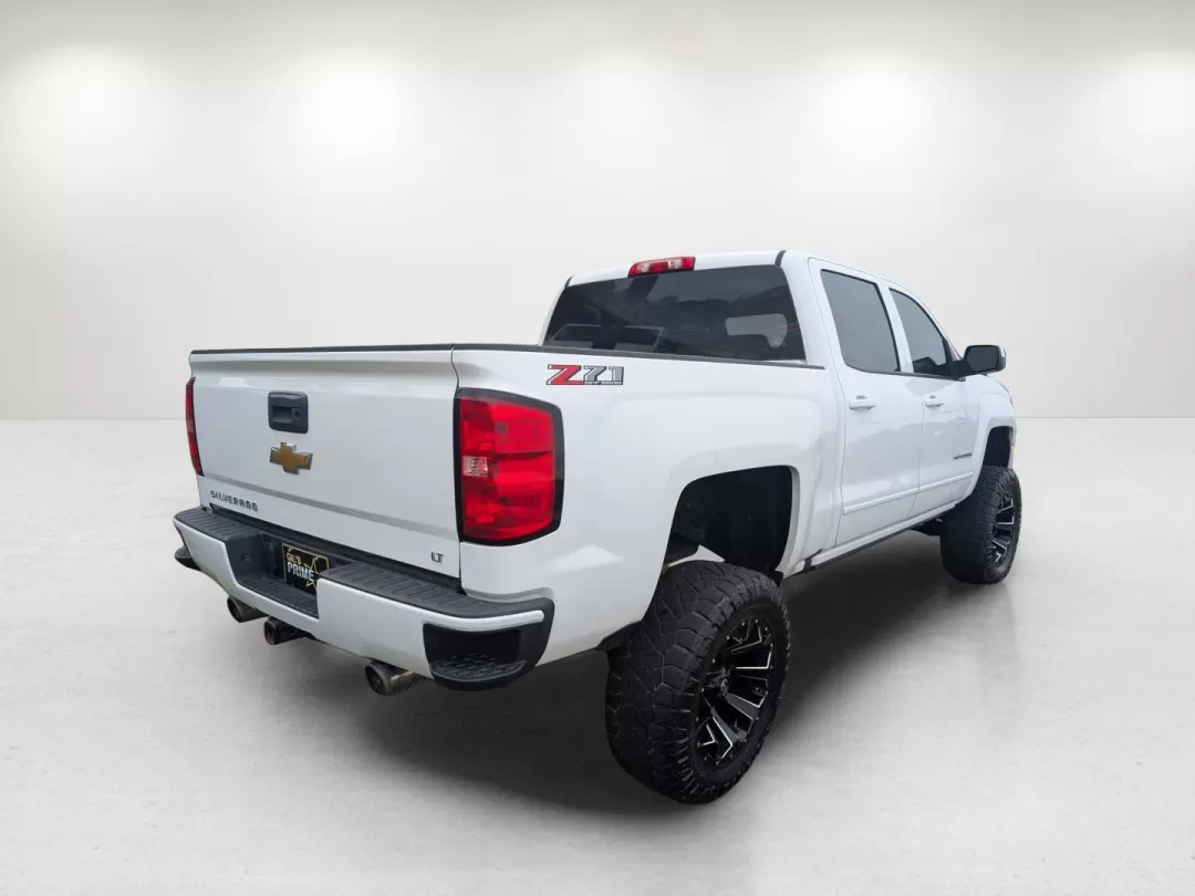 2018 /Jet Black Chevrolet Silverado 1500 LT (3GCUKREC0JG) with an Other engine, located at 3959 U.S. 80 W, Phenix City, AL, 36870, (334) 297-4885, 32.469296, -85.135185 - **Adventure Awaits with the 2018 Chevrolet Silverado 1500 LT** <br /> <br /> Are you ready to elevate your weekend adventures and daily commutes? The 2018 Chevrolet Silverado 1500 LT is not just a truck; it's a lifestyle upgrade. Perfect for those who crave the open road and seek a reliable vehicle - Photo#4