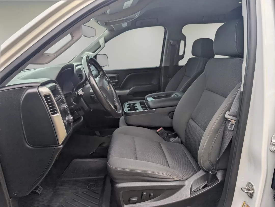 2018 /Jet Black Chevrolet Silverado 1500 LT (3GCUKREC0JG) with an Other engine, located at 3959 U.S. 80 W, Phenix City, AL, 36870, (334) 297-4885, 32.469296, -85.135185 - **Adventure Awaits with the 2018 Chevrolet Silverado 1500 LT** <br /> <br /> Are you ready to elevate your weekend adventures and daily commutes? The 2018 Chevrolet Silverado 1500 LT is not just a truck; it's a lifestyle upgrade. Perfect for those who crave the open road and seek a reliable vehicle - Photo#9