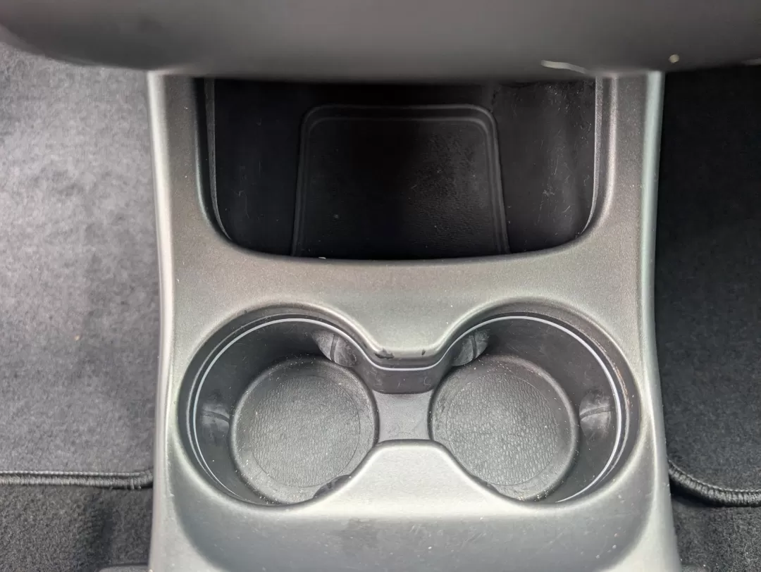 2014 /Black/Red Dodge Journey R/T (3C4PDCEG4ET) with an Other engine, located at 3959 U.S. 80 W, Phenix City, AL, 36870, (334) 297-4885, 32.469296, -85.135185 - ### 2014 Dodge Journey R/T: Your Perfect Family Adventure Vehicle<br /> <br /> Are you in search of a versatile SUV that can effortlessly adapt to your growing family, weekend adventures, or daily commuting needs? Look no further than this 2014 Dodge Journey R/T, proudly available at Gils Auto in Ph - Photo#14