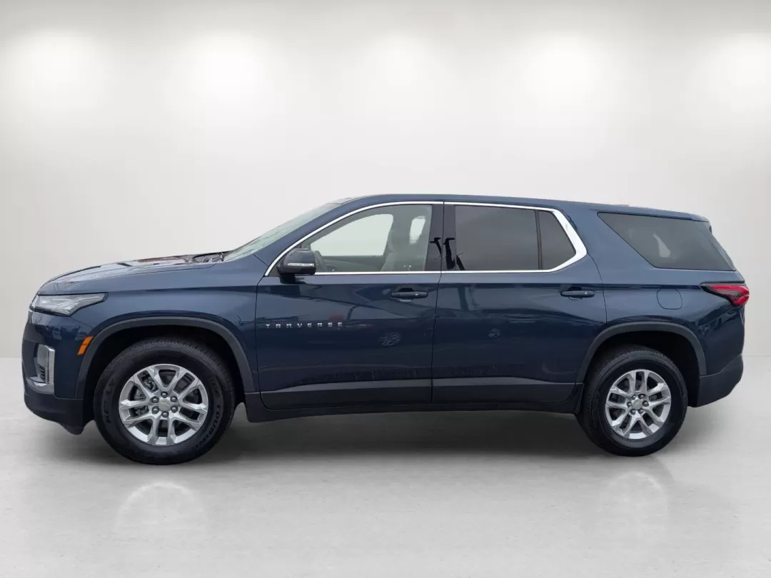 2022 /Jet Black/Chai Chevrolet Traverse LS (1GNERLKW6NJ) with an Other engine, located at 3959 U.S. 80 W, Phenix City, AL, 36870, (334) 297-4885, 32.469296, -85.135185 - Unleash the thrill of family adventures with this stunning 2022 Chevrolet Traverse, now available at Gils Auto in Phenix City, AL. If you're seeking a vehicle that can comfortably accommodate your growing family, this spacious SUV is the perfect choice for road trips, school runs, or weekend getaway - Photo#6